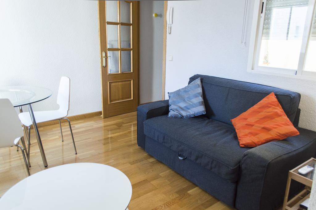 For You Rentals Reina Sofia Apartment Temporal Df21 マドリード エクステリア 写真