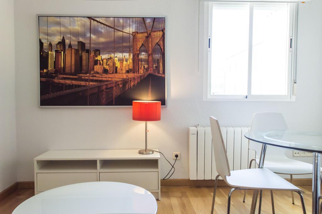 For You Rentals Reina Sofia Apartment Temporal Df21 マドリード エクステリア 写真